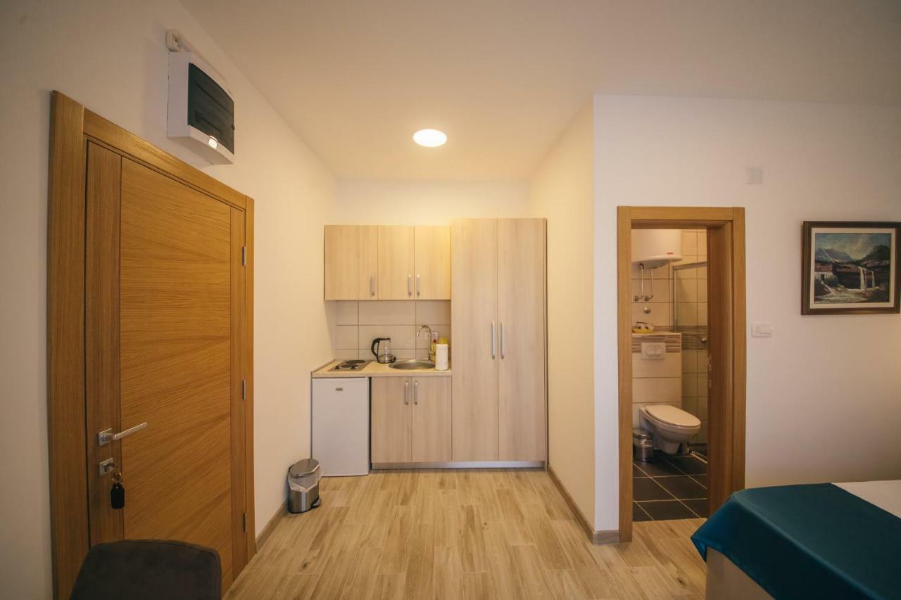Apartments Vojislav 비르파자르 외부 사진