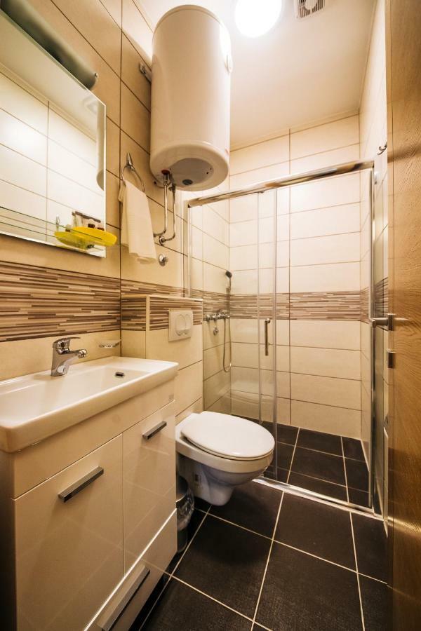 Apartments Vojislav 비르파자르 외부 사진