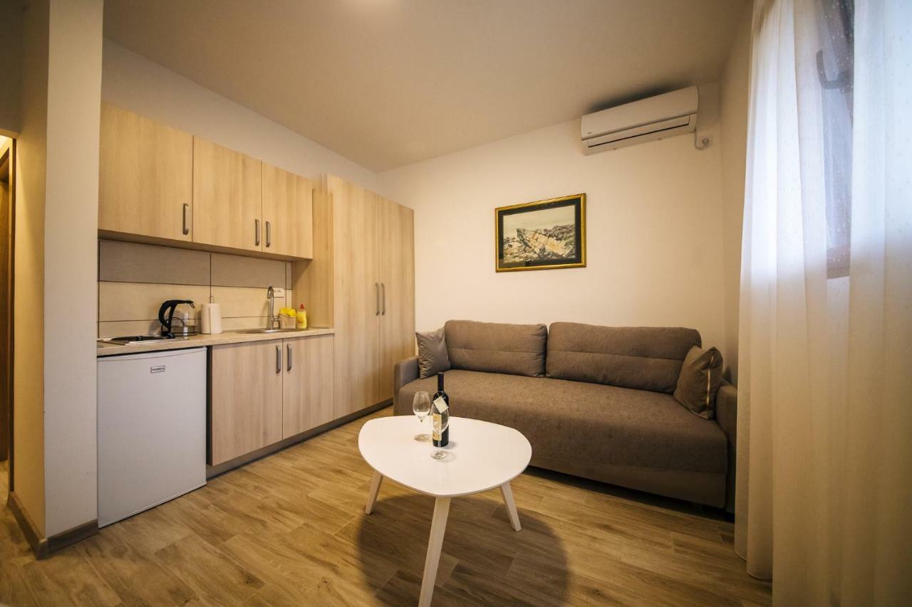 Apartments Vojislav 비르파자르 외부 사진